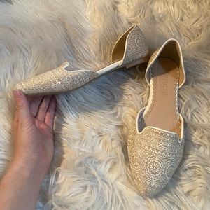 Pointed toe flats